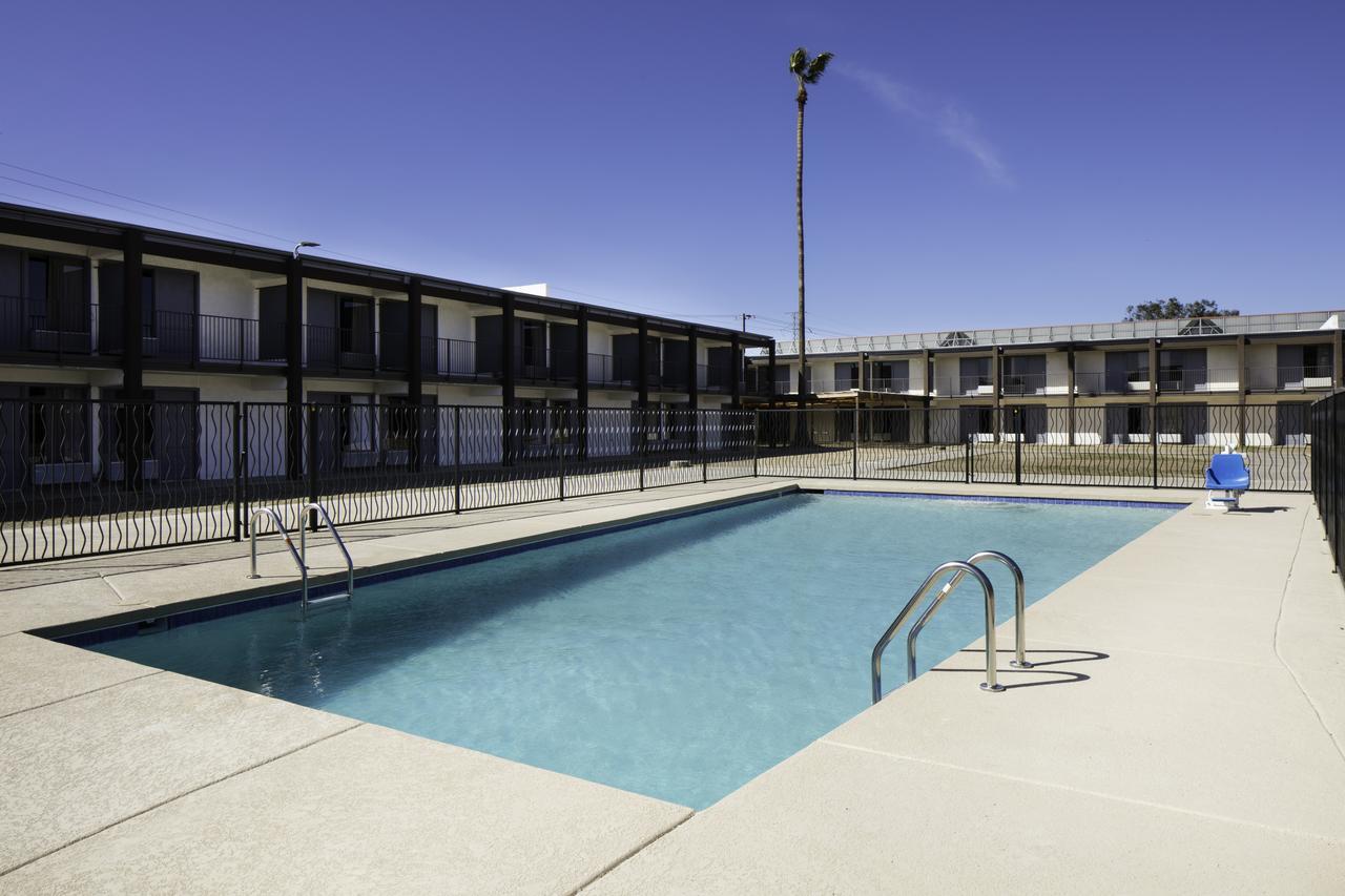 Red Lion Inn & Suites Tucson Downtown Esterno foto